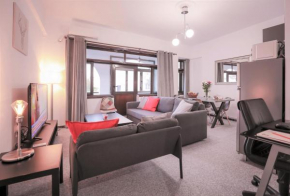 Modern 2 Bedroom Apartment Next to Metro - Marousi